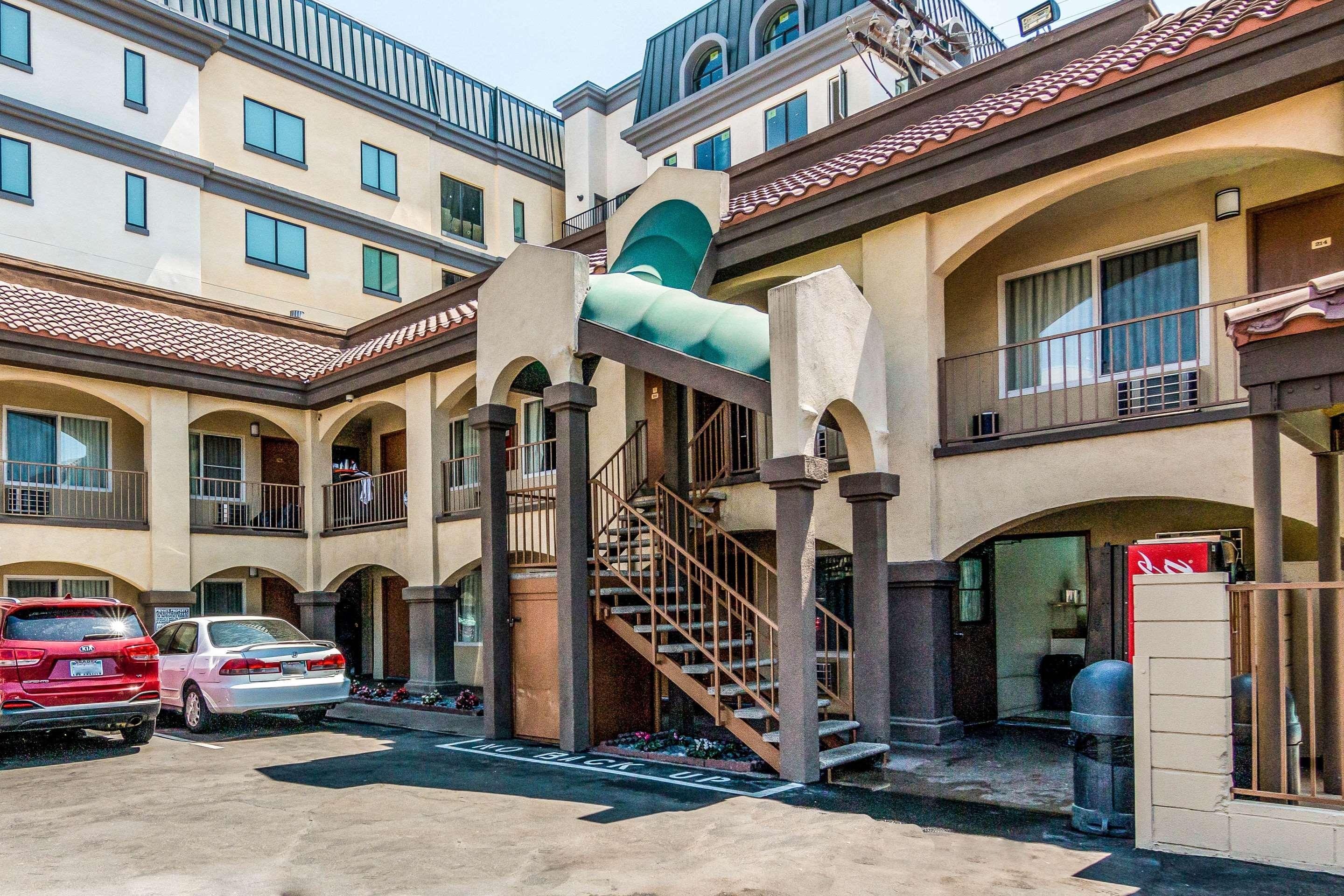 Rodeway Inn Regalodge Глендейл Экстерьер фото