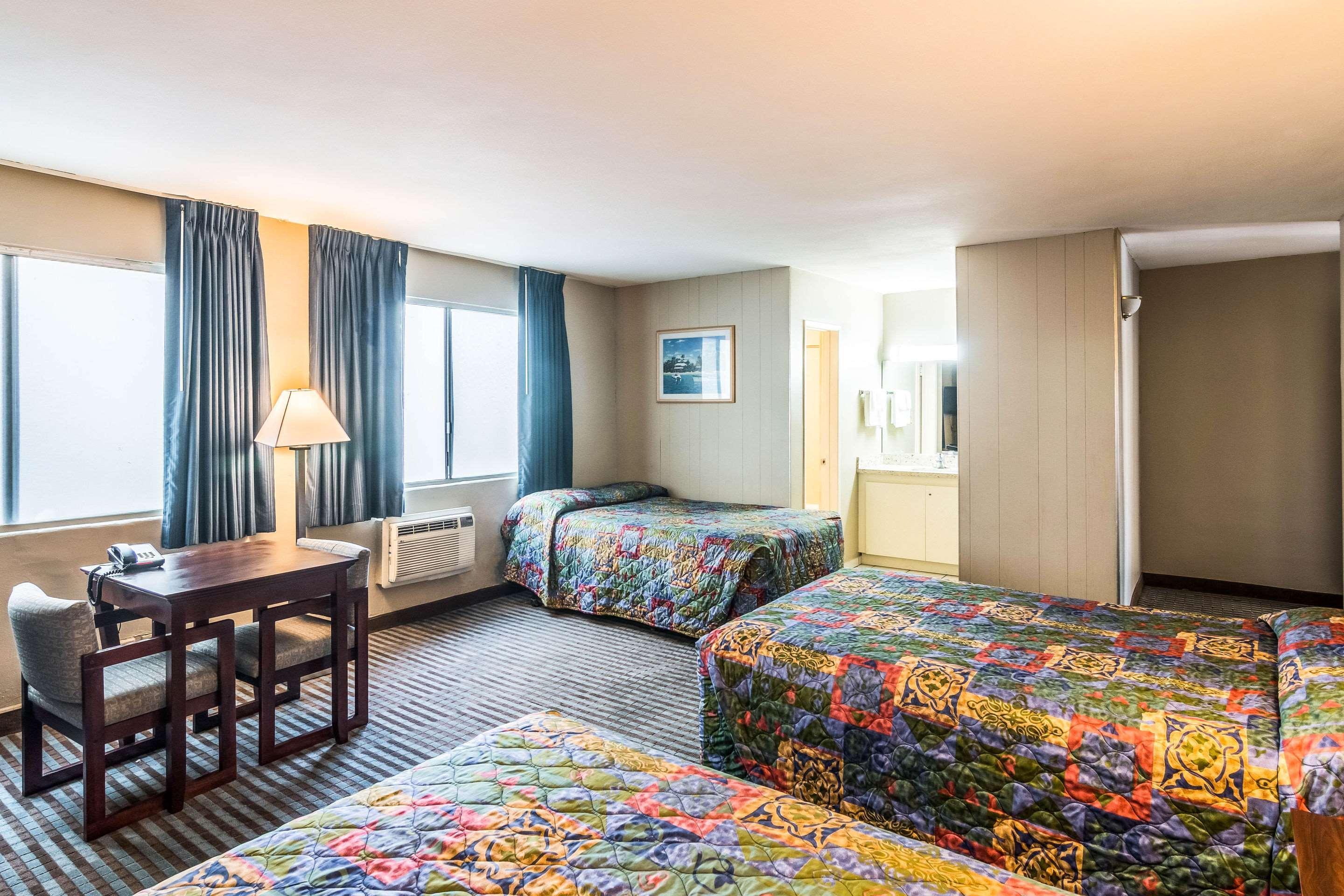 Rodeway Inn Regalodge Глендейл Экстерьер фото