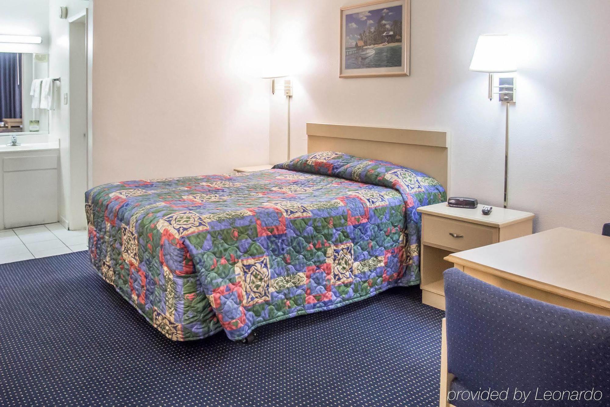 Rodeway Inn Regalodge Глендейл Экстерьер фото