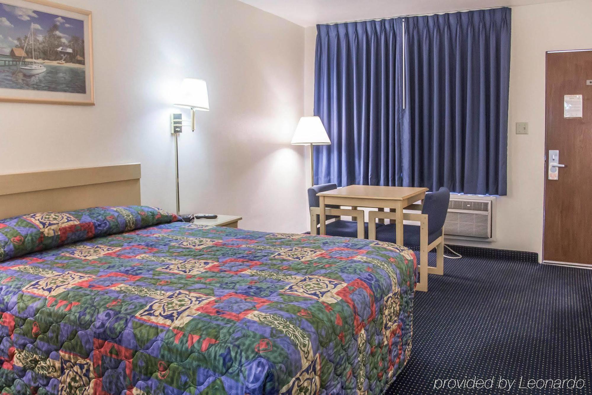 Rodeway Inn Regalodge Глендейл Экстерьер фото