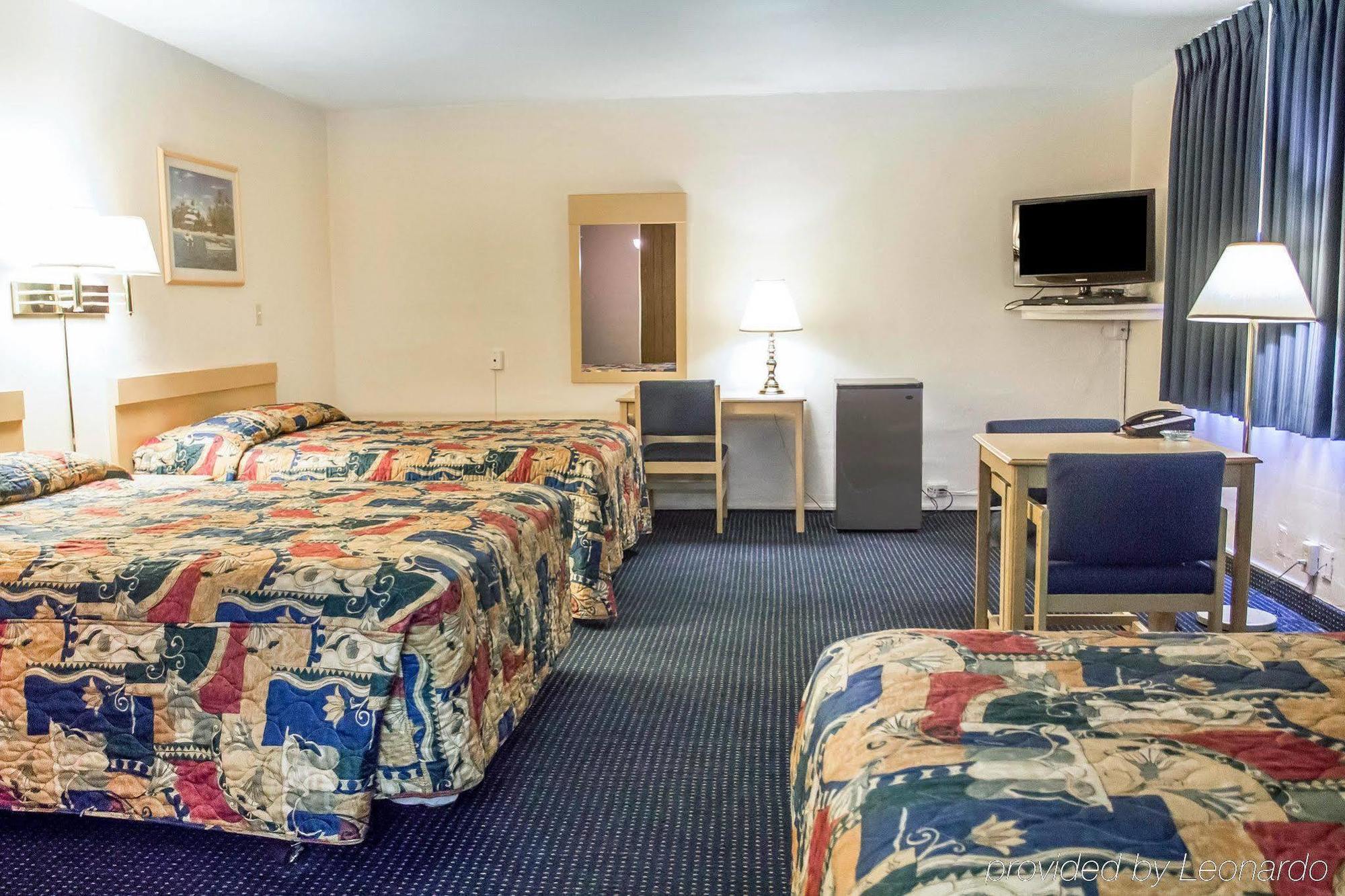Rodeway Inn Regalodge Глендейл Экстерьер фото