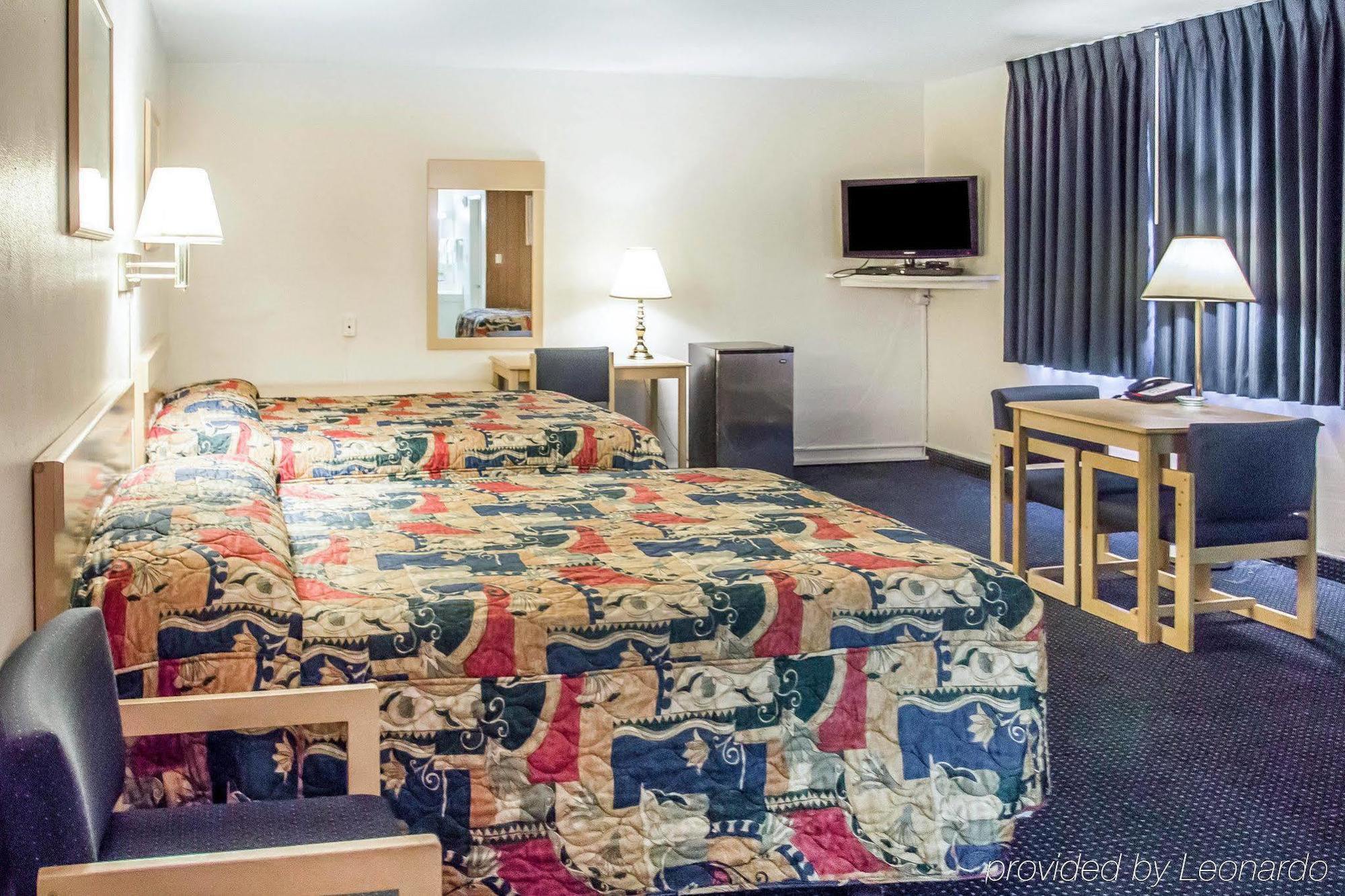 Rodeway Inn Regalodge Глендейл Экстерьер фото