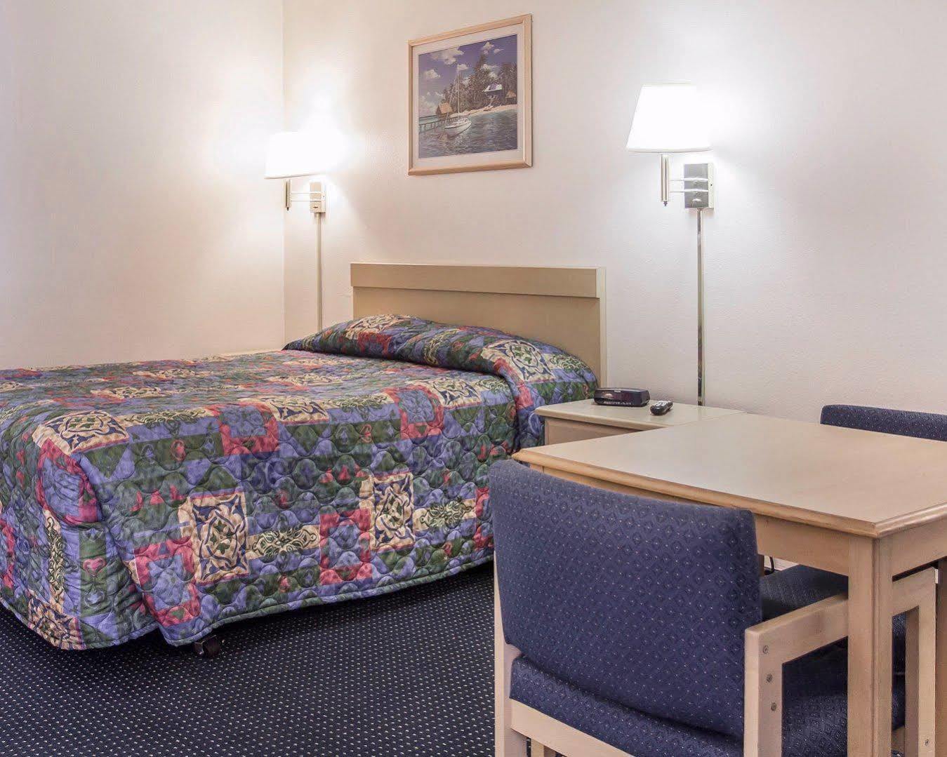 Rodeway Inn Regalodge Глендейл Экстерьер фото